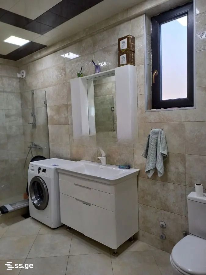 8 Room Private House For Rent. Mtatsminda view 4