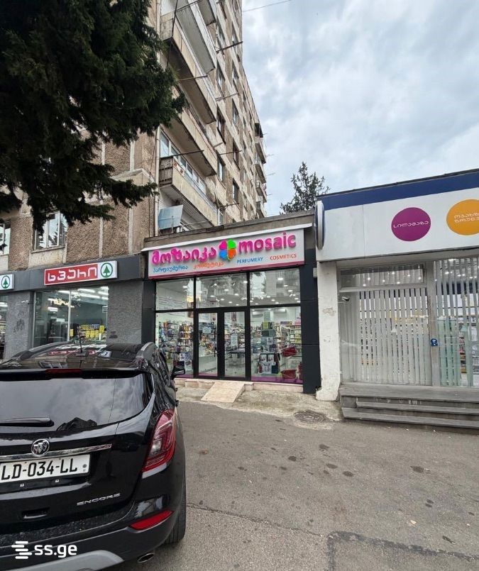 Commercial Space For Rent. Isani view 2