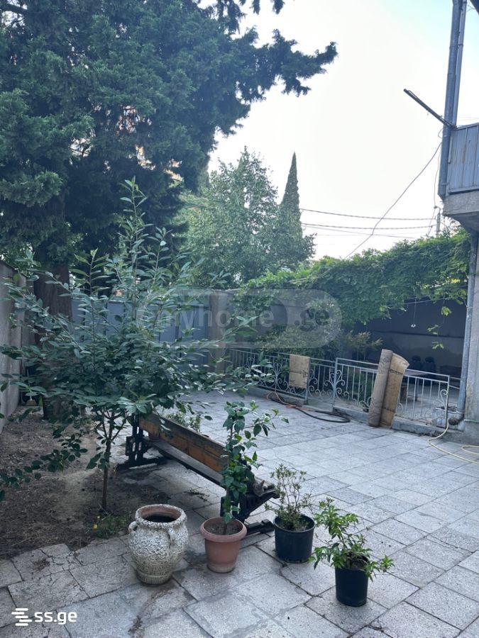 10 Room Private House For Sale view 6