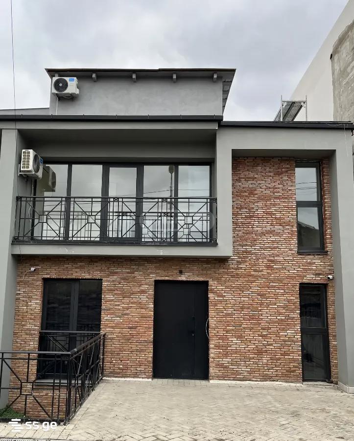 6 Room Private House For Rent. Saburtalo, 1 of 4