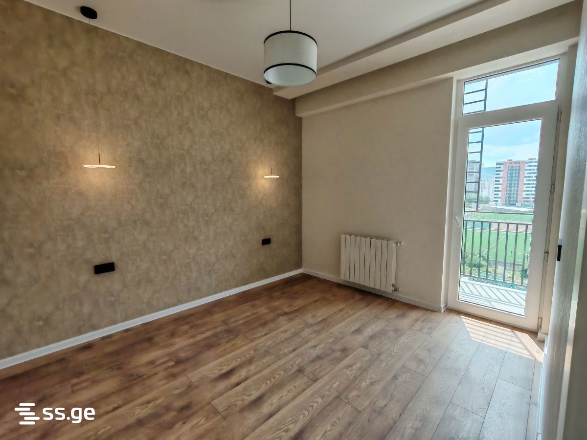 4 room Flat For Sale. Didi digomi - Widok 3
