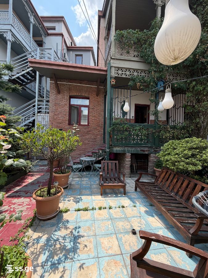 5 Room Private House For Rent. Sololaki view 8