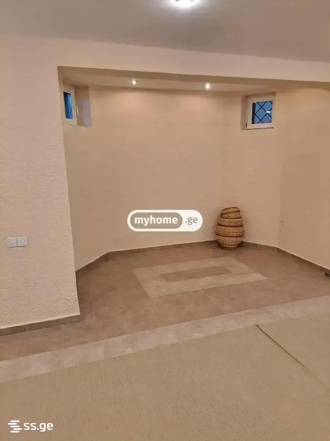 8 Room Hotel For Rent. Digomi view 2