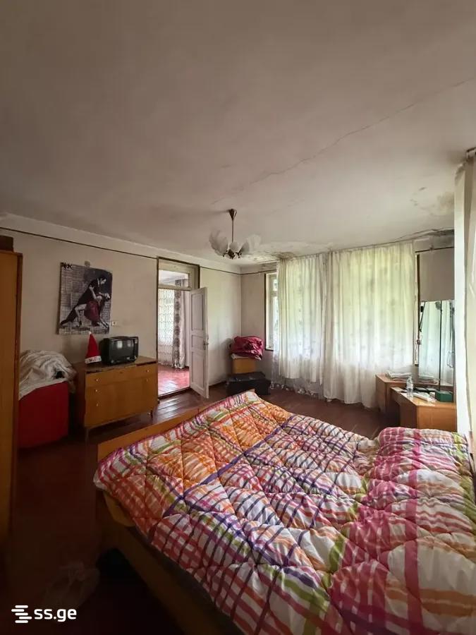 8 Room Private House For Sale view 5