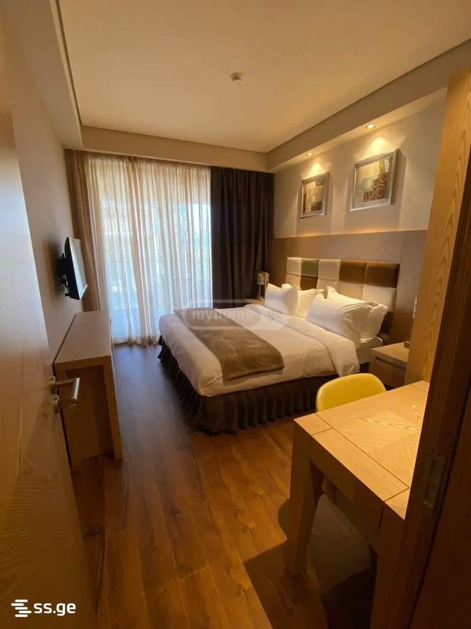 2 Room Flat Daily Rent. Chaqvi view 3