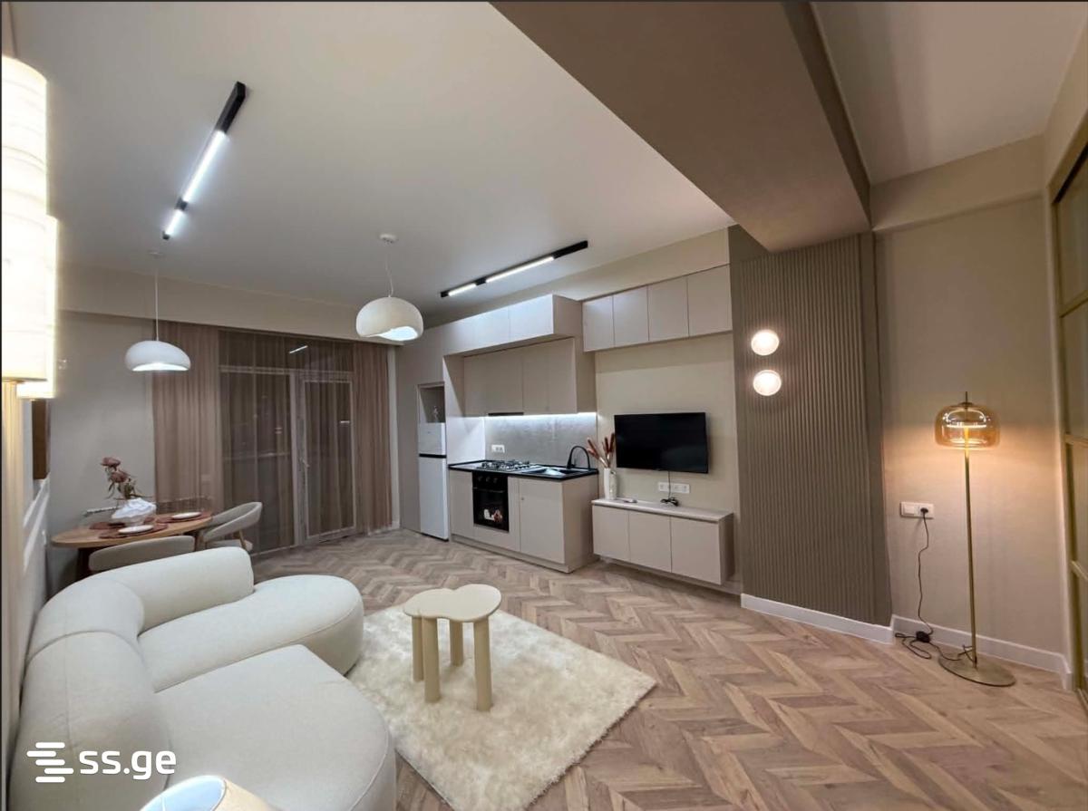 3 Room Flat For Sale, 2 of 4