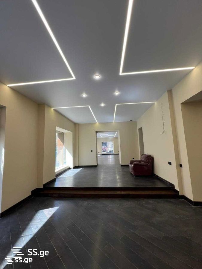 Commercial Space For Rent. Sololaki view 4