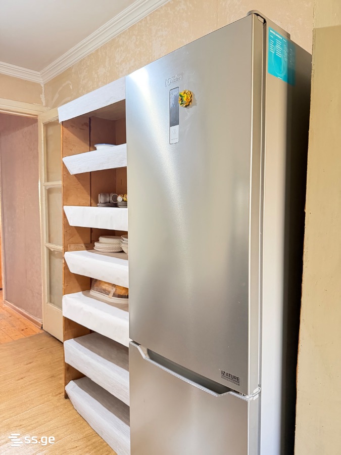 3 Room Flat For Sale view 3