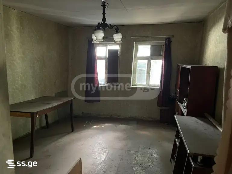 3 Room Private House For Sale view 4