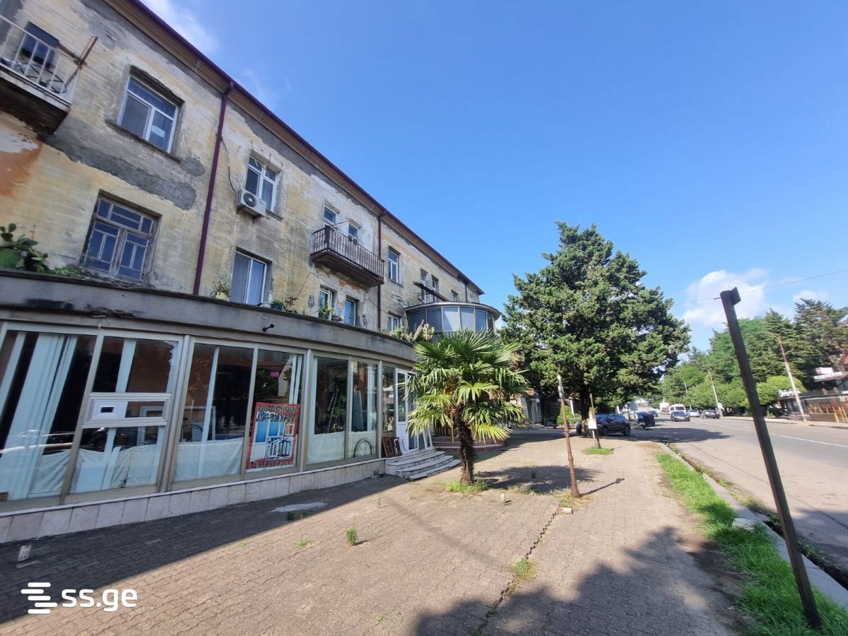 Продажа 3-комната Квартира view 2