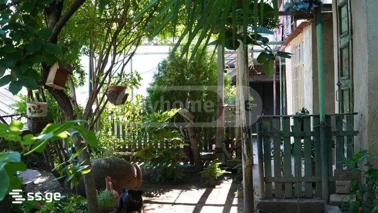 7 Room Private House For Sale view 4