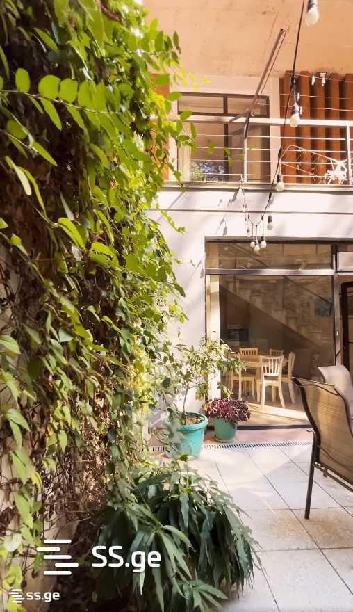 7 Room Private House For Sale view 12