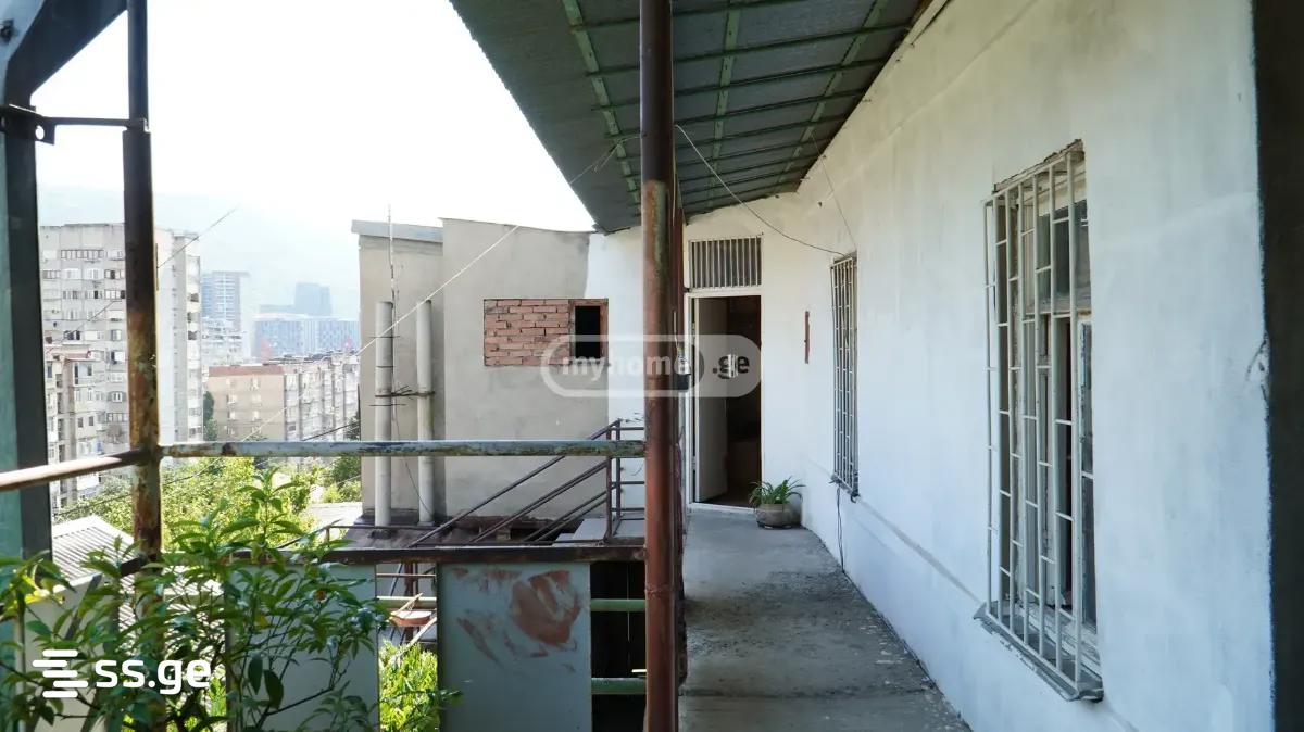 7 Room Private House For Sale view 6
