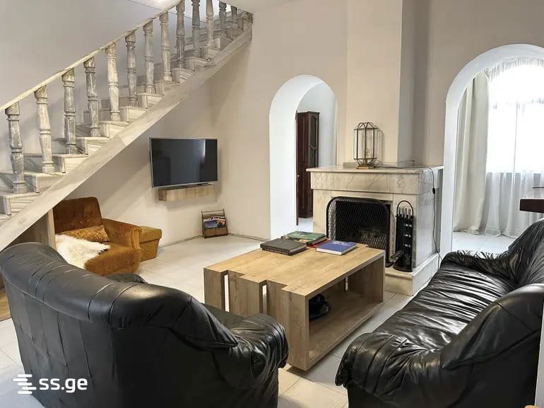 5 Room Flat For Sale view 1