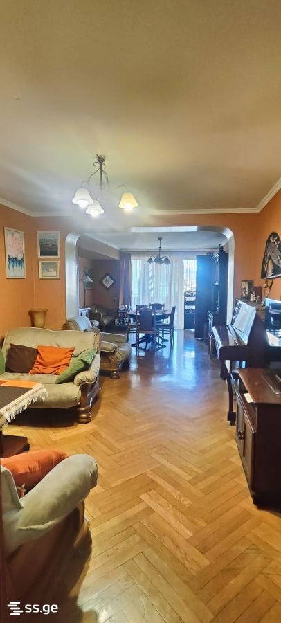 4 Room Flat For Sale view 4