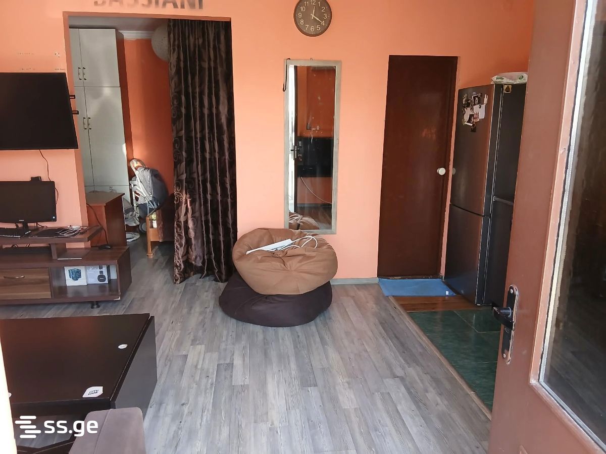 2 Room Private House For Sale view 6