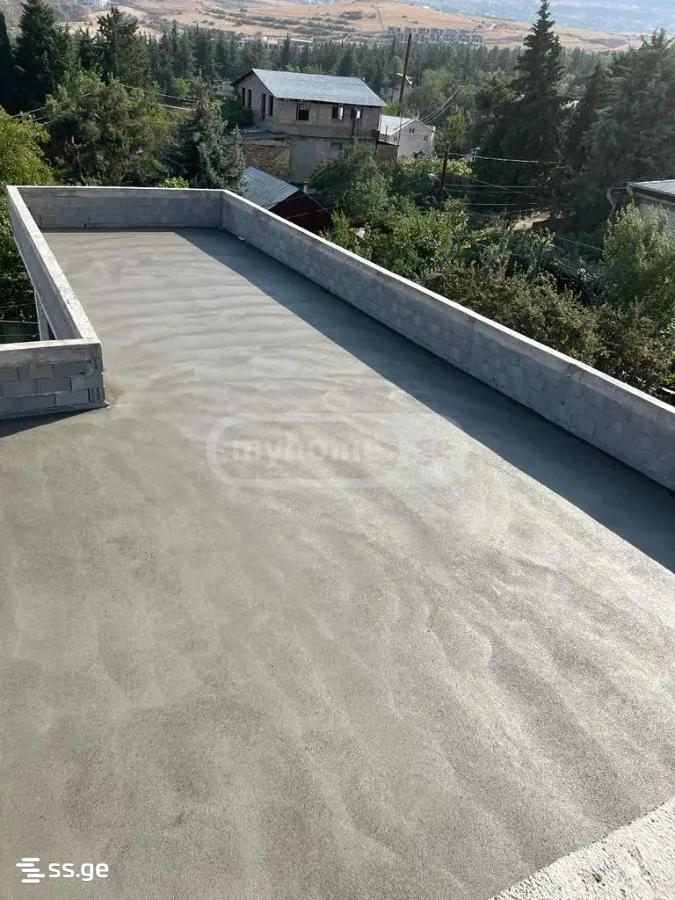 8 Room Private House For Sale view 6