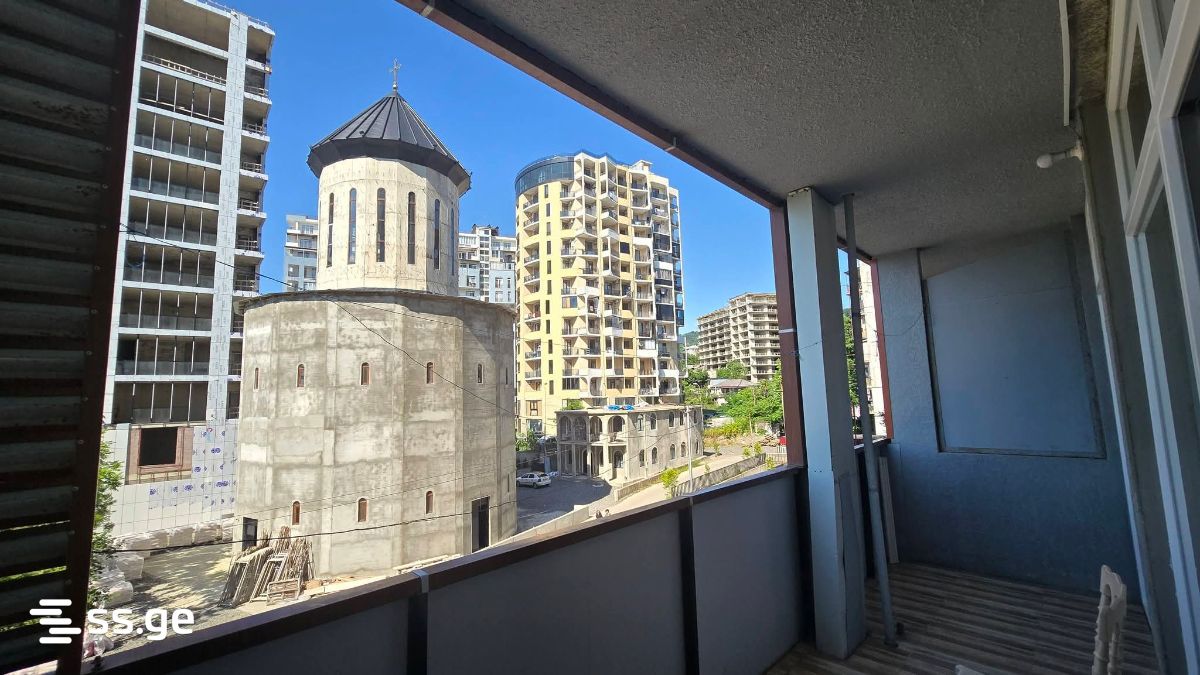 3 Room Flat Daily Rent. Makhindjauri view 9