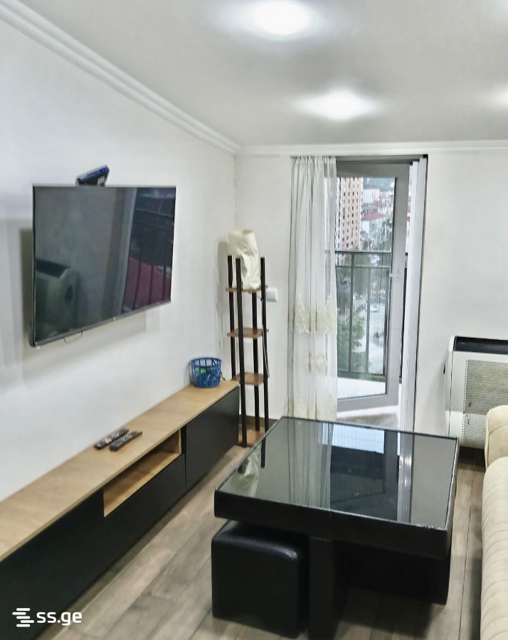 4 Room Flat For Rent. Batumi view 9