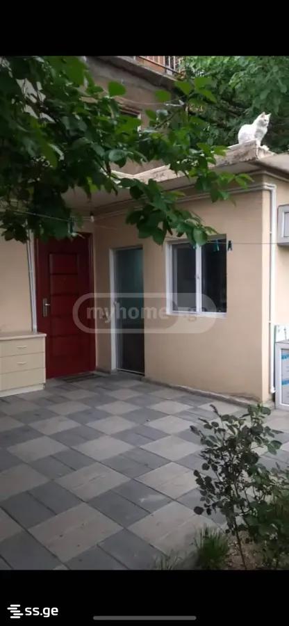 8 Room Private House For Sale view 5