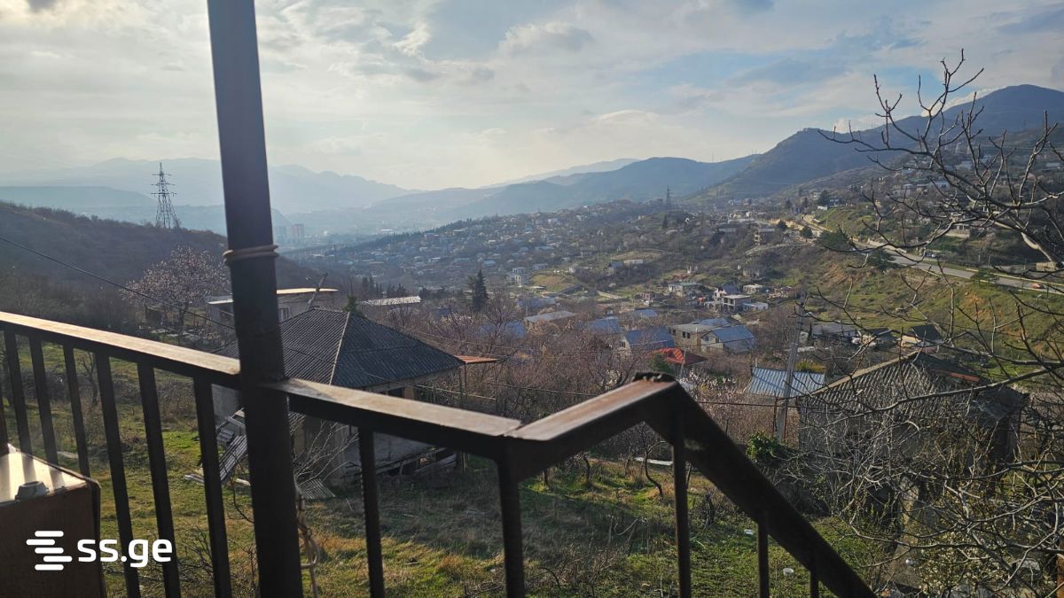 3 Room Private House For Sale view 6