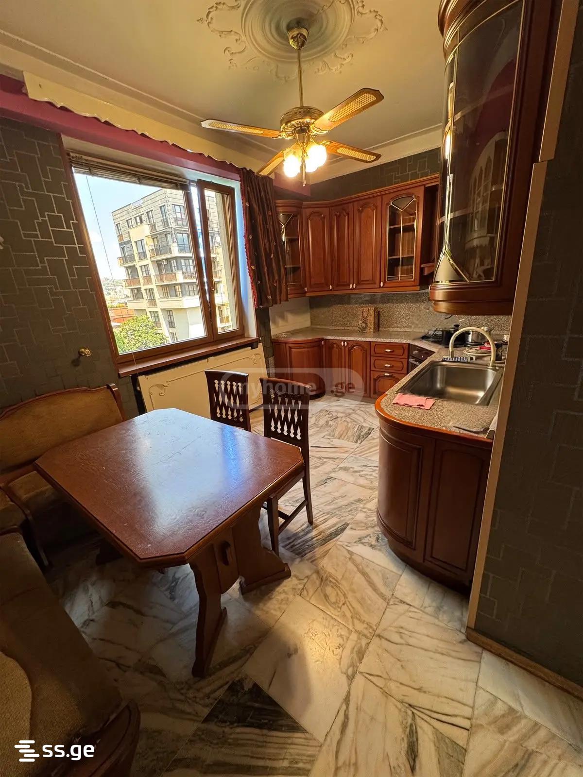 5 Room Flat For Sale view 8