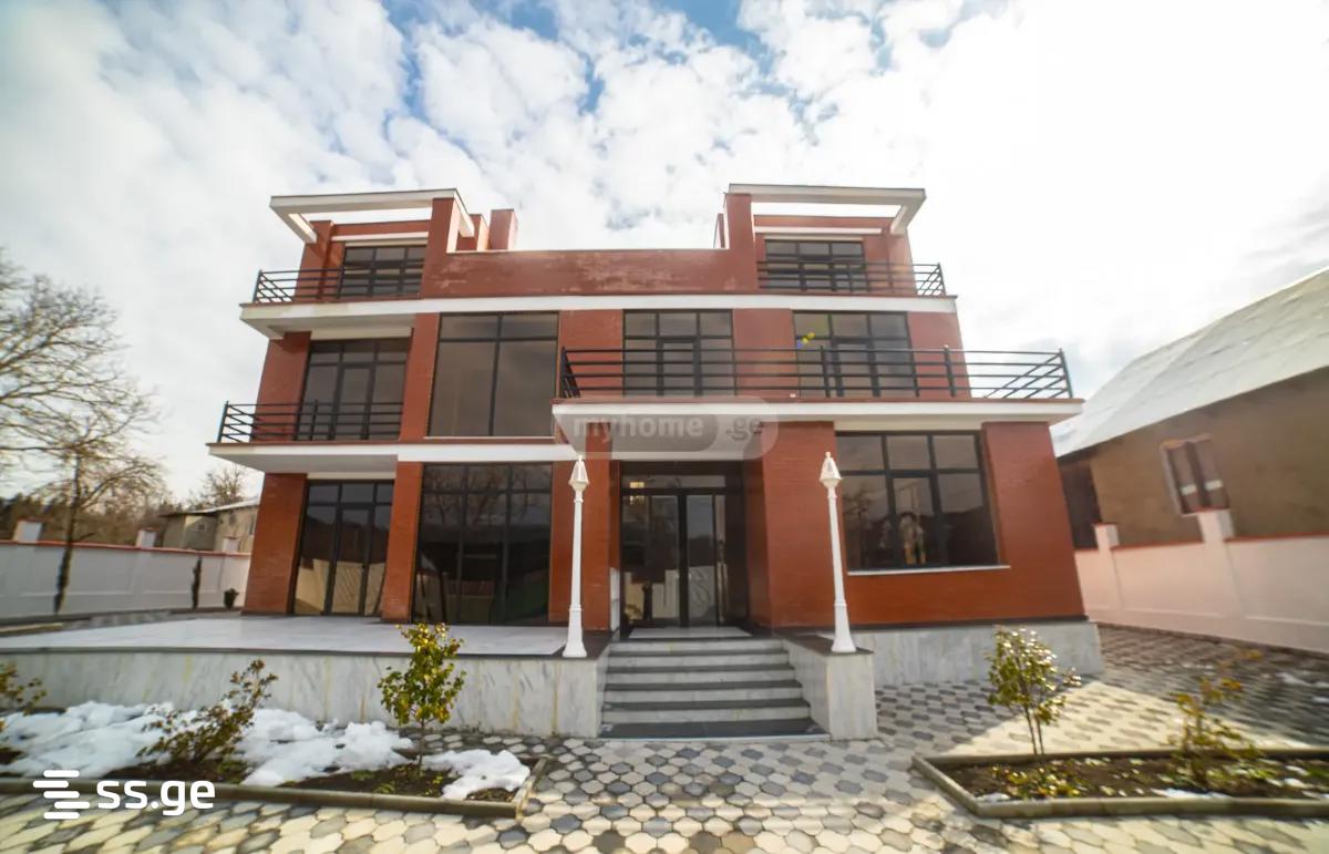 10 Room Hotel For Sale view 3