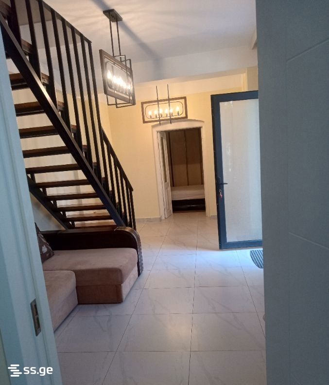 5 Room Private House For Rent. Sololaki view 2