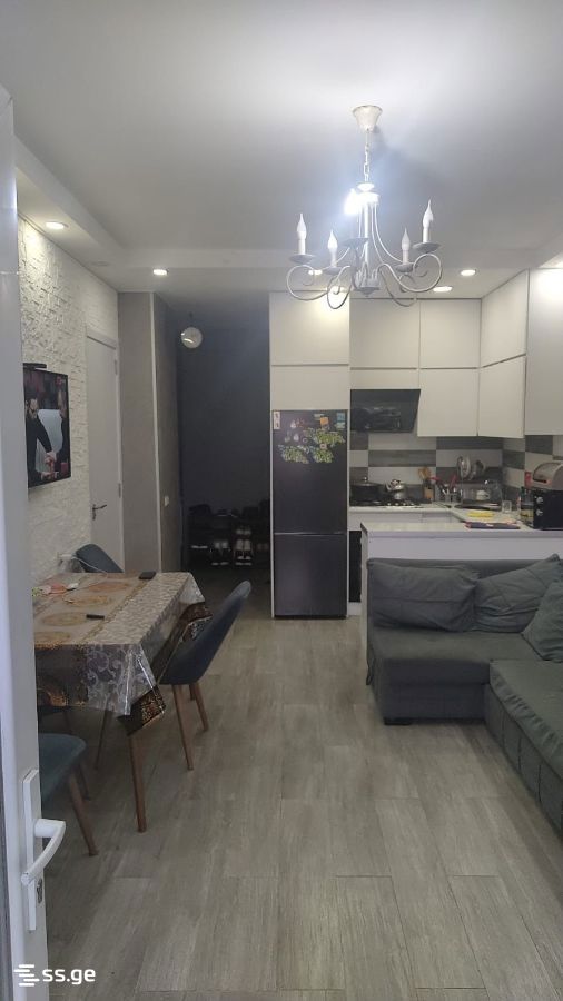 3 Room Flat For Sale view 1
