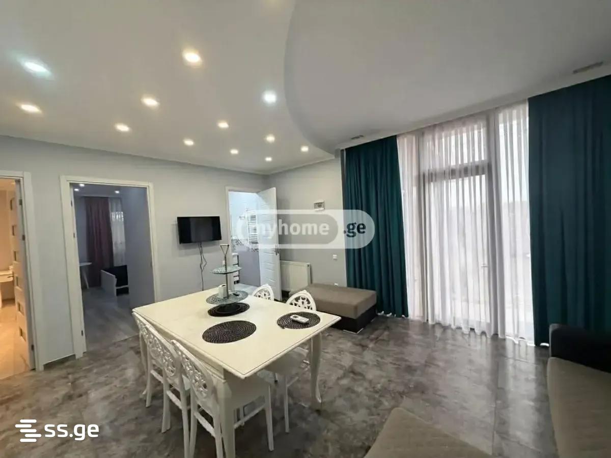 10 Room Private House Daily Rent. Batumi view 5