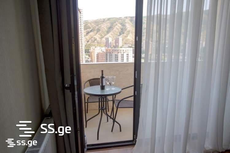 2 Room Flat Daily Rent. Isani, 2 of 4