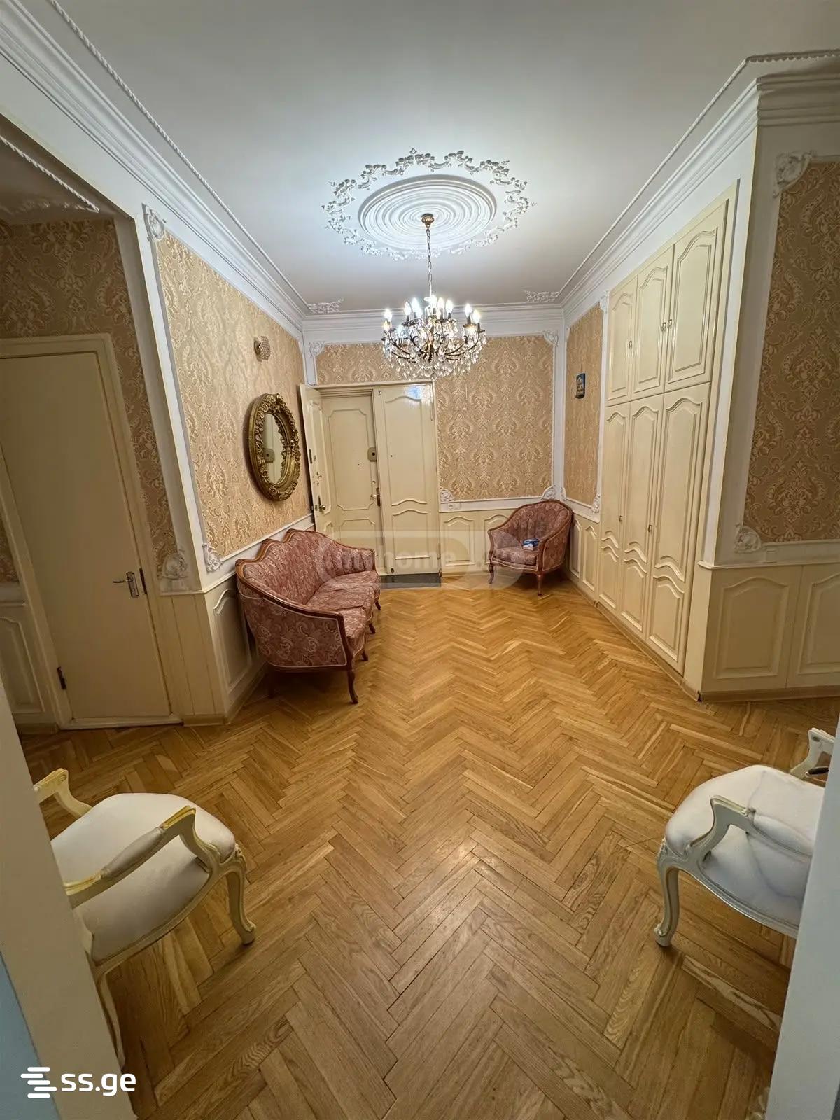 5 Room Flat For Sale view 7