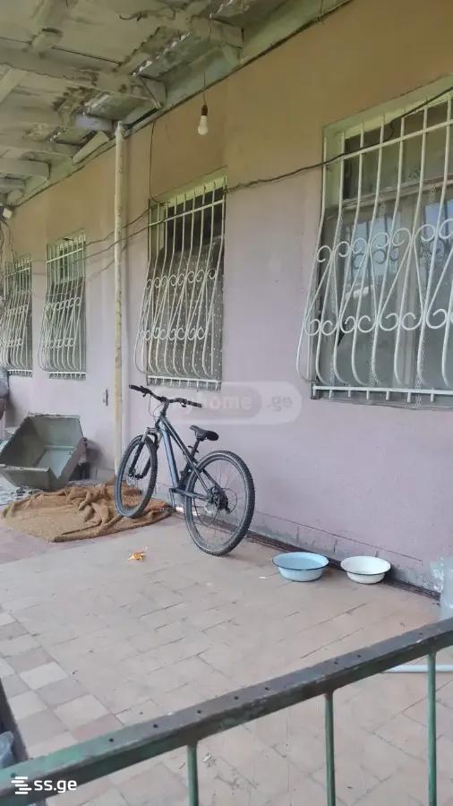 6 Room Private House For Sale view 4