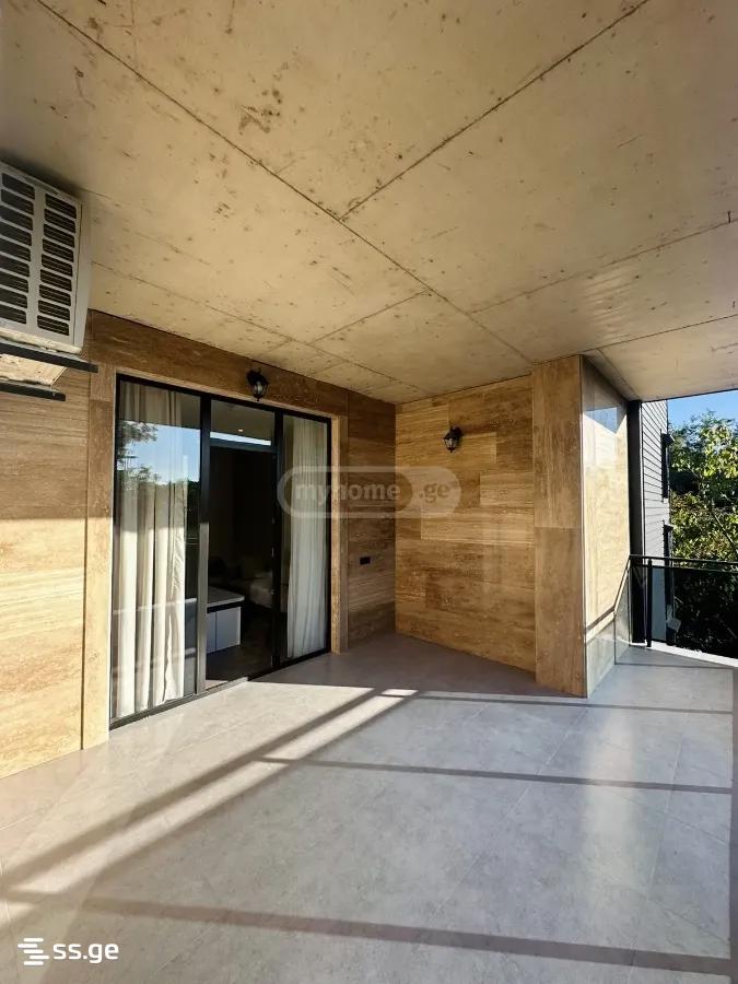 7 Room Private House For Sale view 4