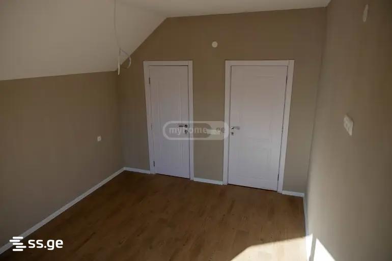 3 Room Private House For Sale view 15