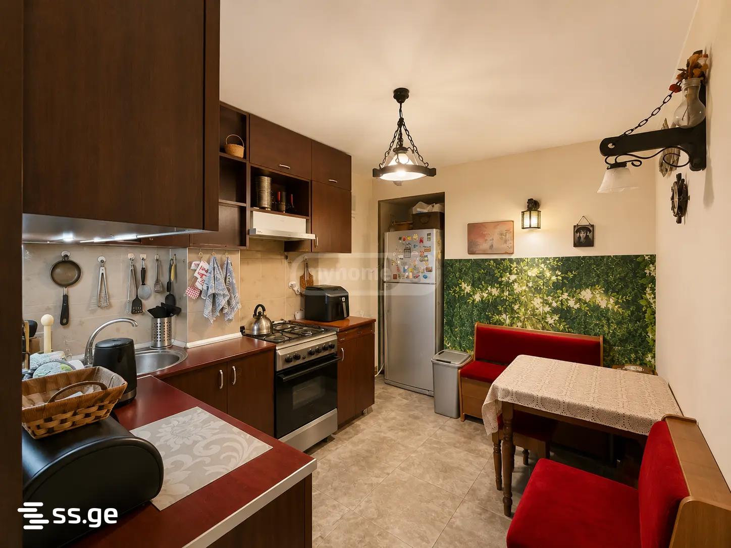 3 Room Flat For Sale view 5