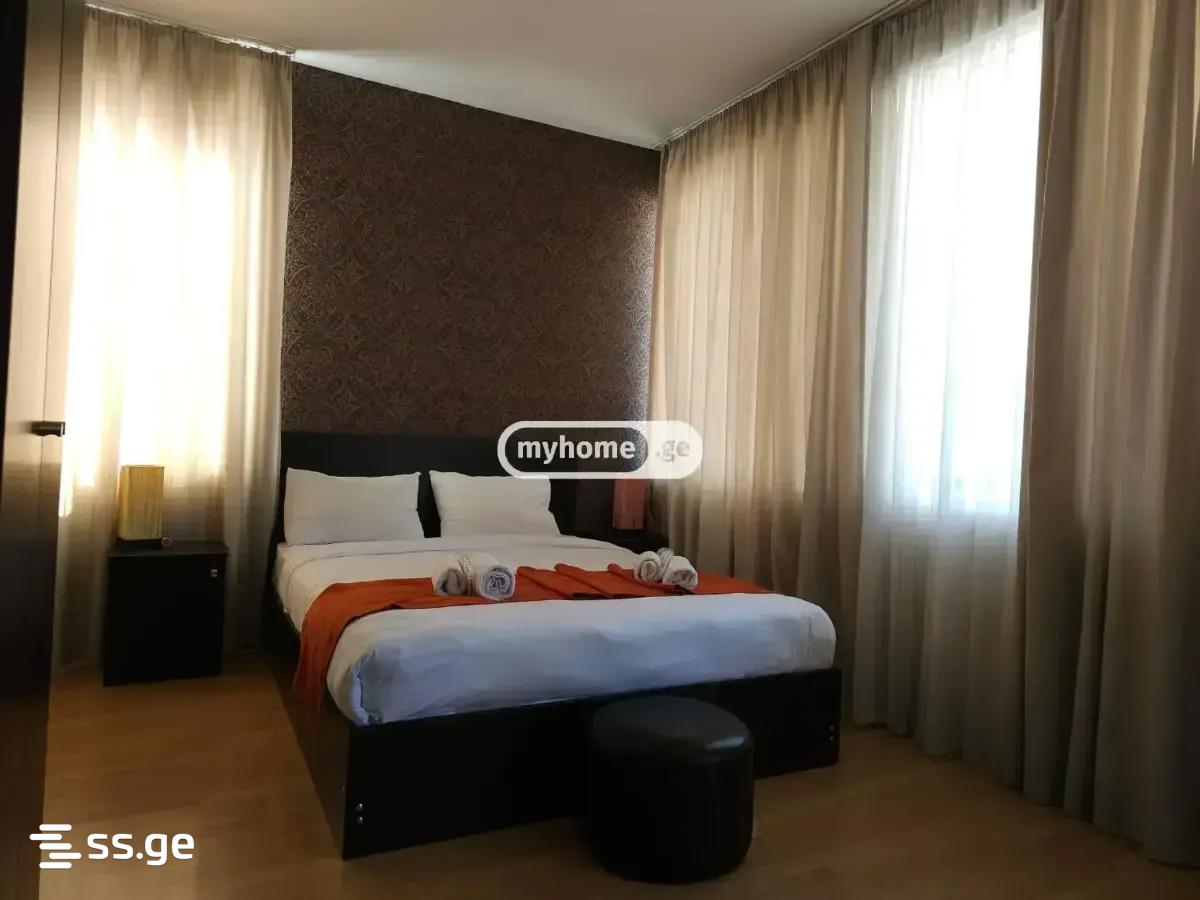 20 Room Hotel For Rent. Sololaki view 4