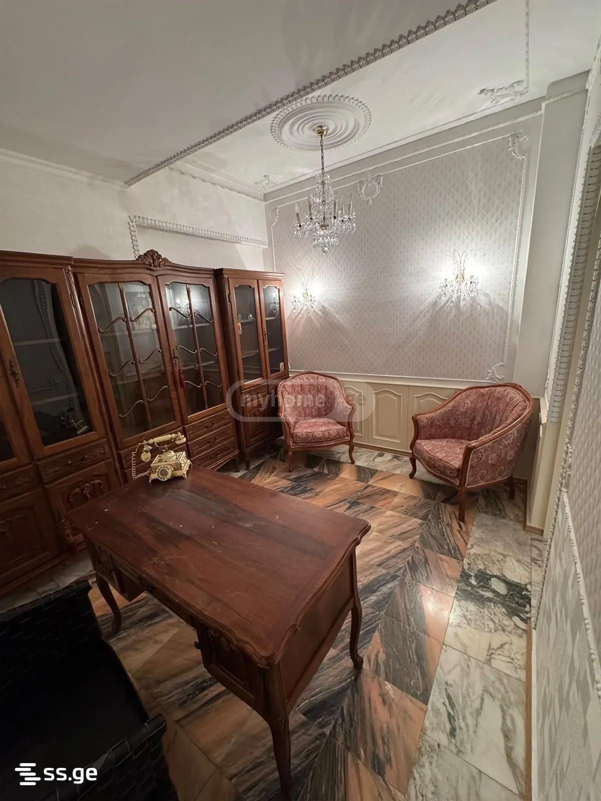 5 Room Flat For Sale view 4