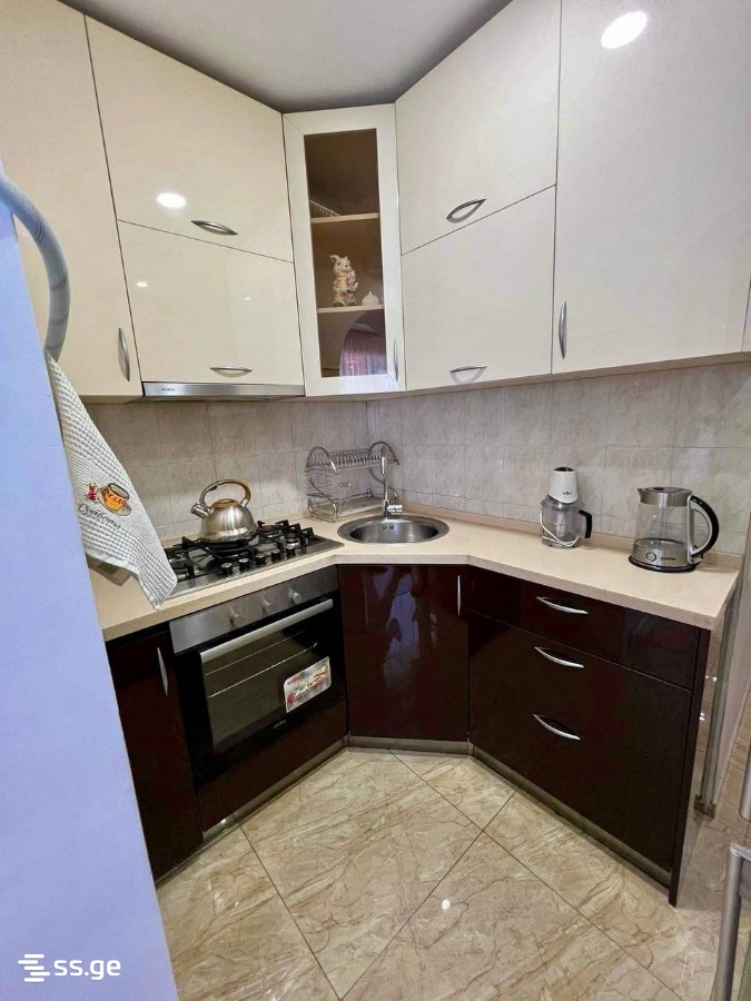 2 Room Flat For Rent. Elia, 1 of 7