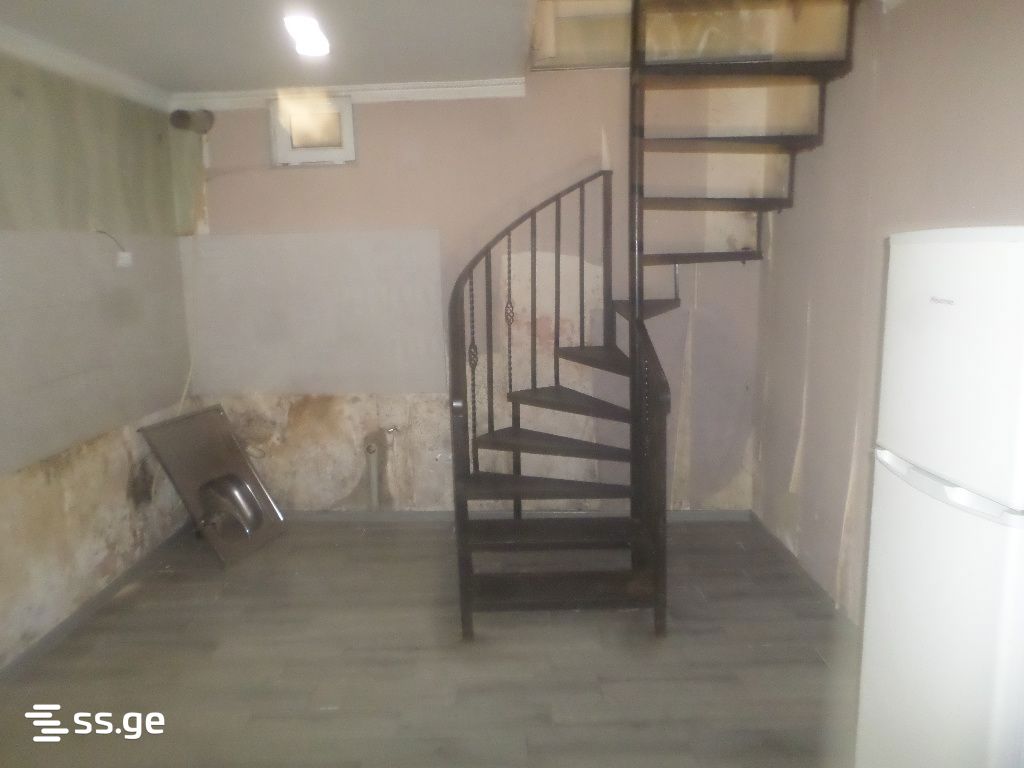 3 Room Private House For Sale view 4