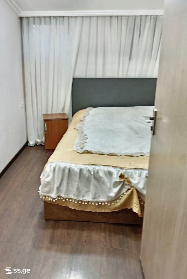4 Room Flat For Rent. Batumi view 3
