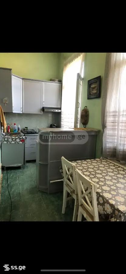 8 Room Private House For Sale view 2