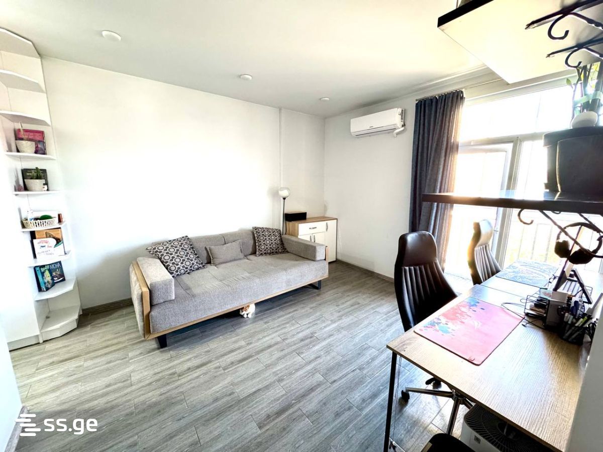 2 room Flat For Sale. Batumi - Aanzicht 3