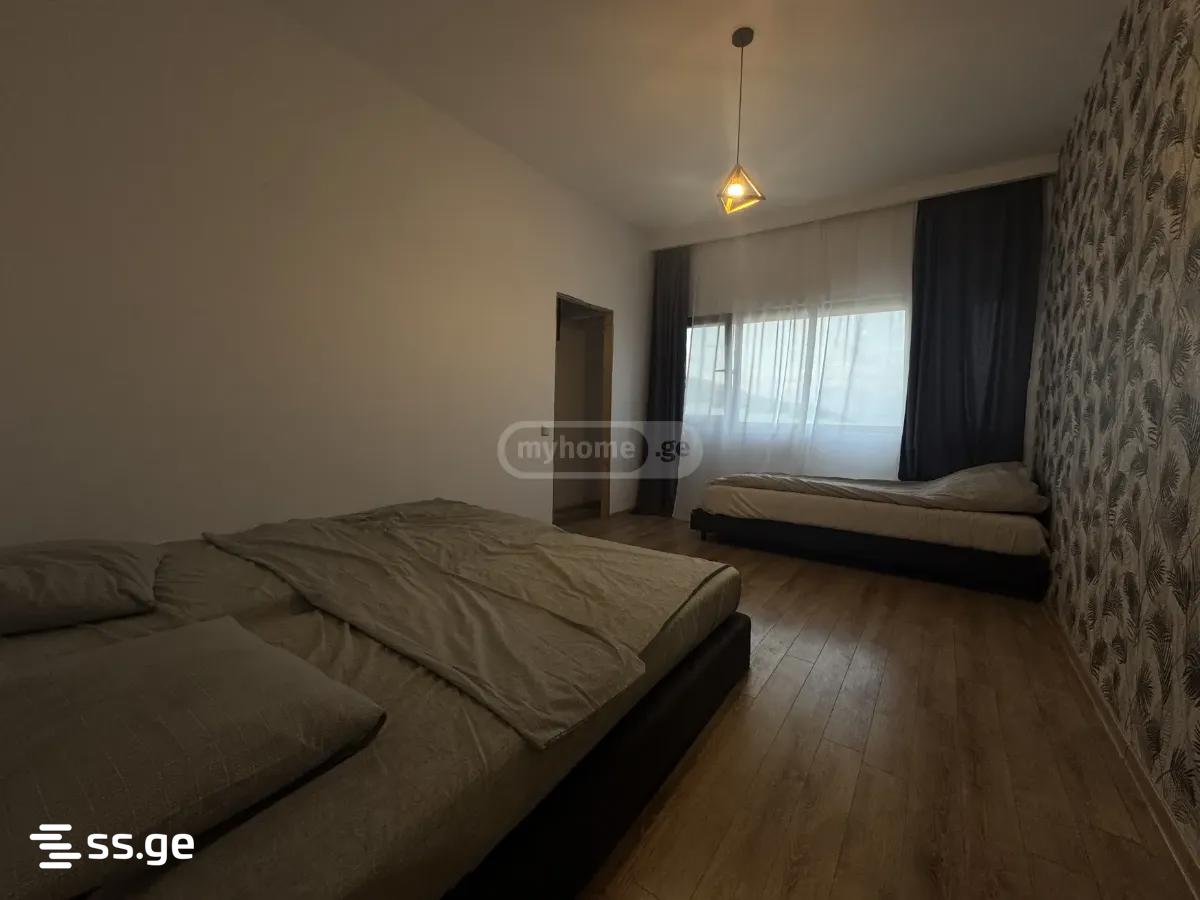 5 Room Private House Daily Rent. Lisi Lake, 1 of 12