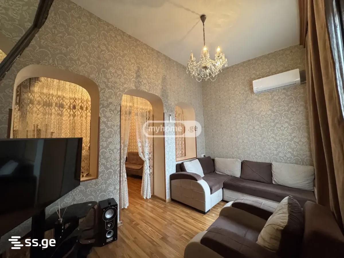 4 Room Private House For Sale view 3