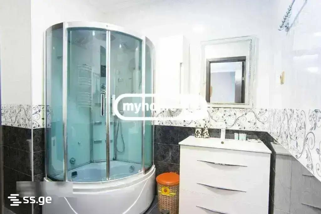 6 Room Hotel For Sale view 37