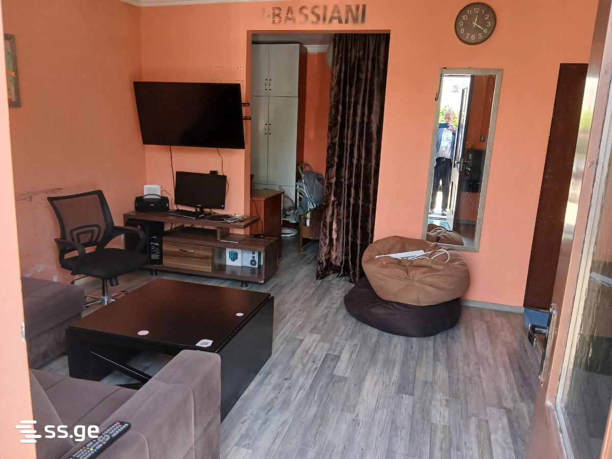2 Room Private House For Sale view 3