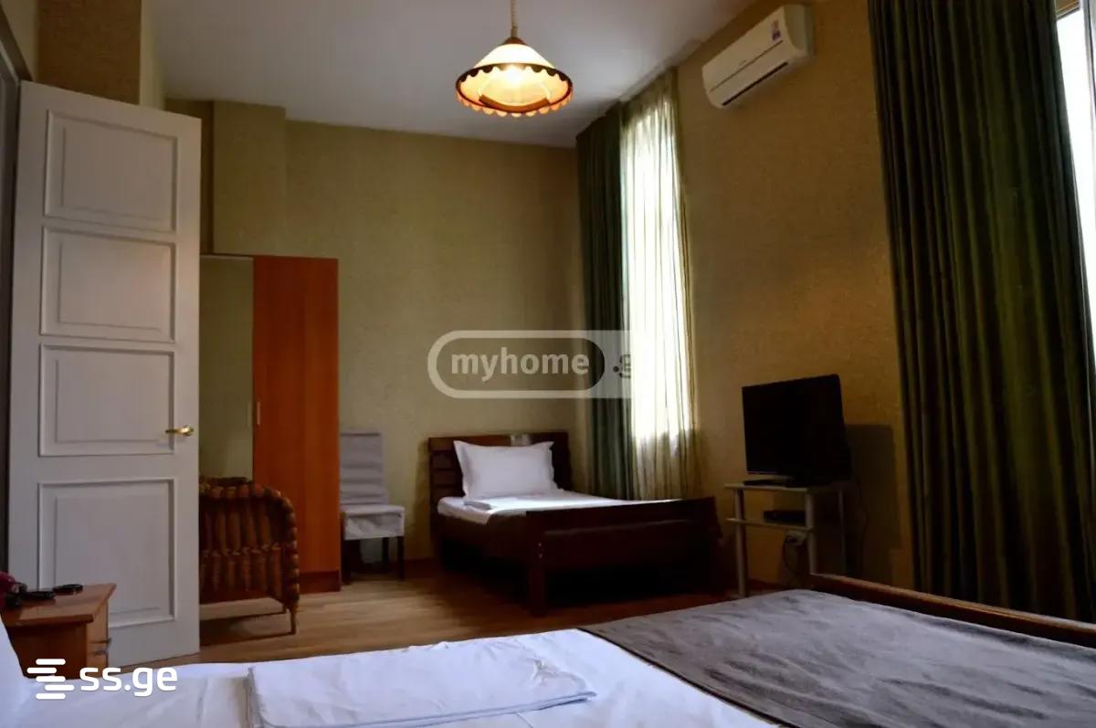 9 Room Hotel For Rent. Vera view 1