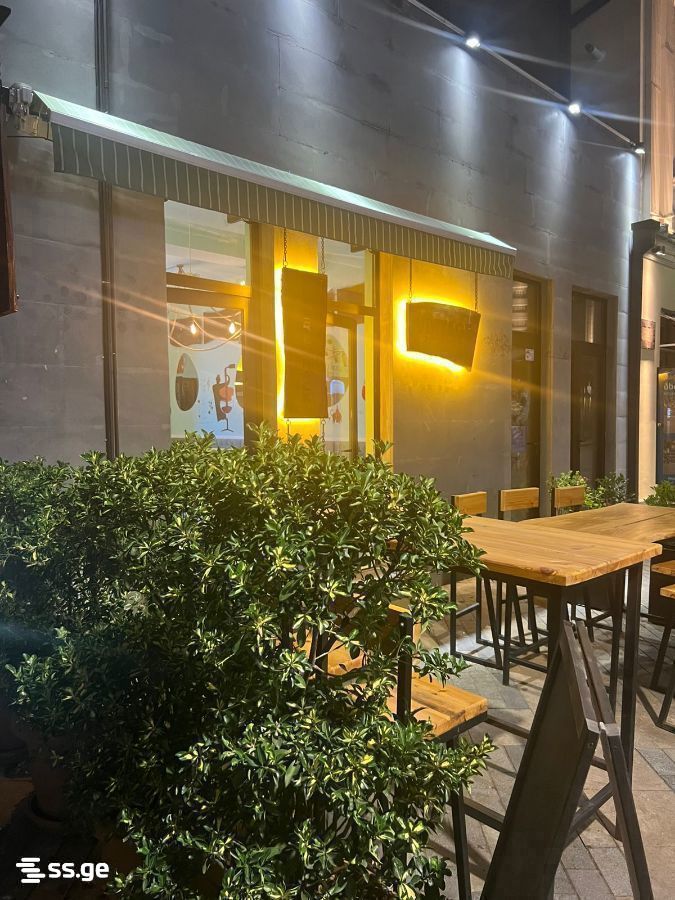 Commercial Space For Rent. Sololaki view 4