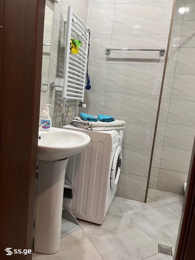 1 Room Flat Daily Rent. Digomi view 10